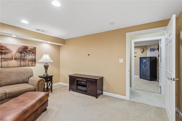 360 Wealdstone Rd, Cranberry Twp, PA 16066