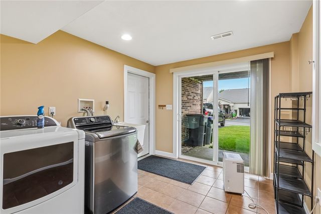 360 Wealdstone Rd, Cranberry Twp, PA 16066