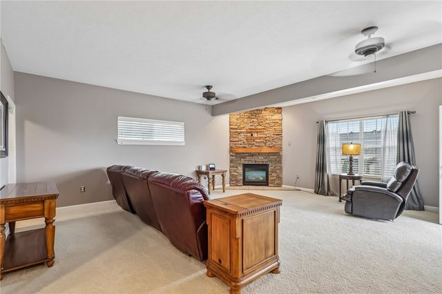 360 Wealdstone Rd, Cranberry Twp, PA 16066