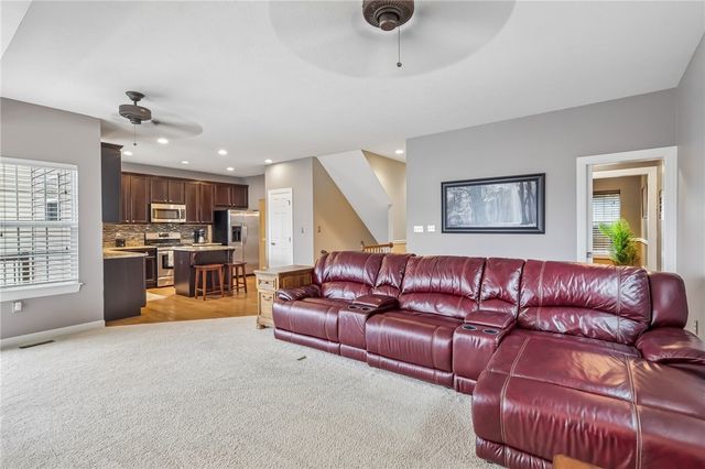 360 Wealdstone Rd, Cranberry Twp, PA 16066