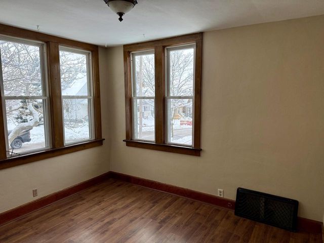 1310 Monroe AVENUE, South Milwaukee, WI 53172