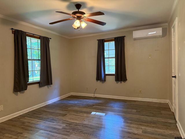 21254 Sylvan Ln, Chandler, TX 75758