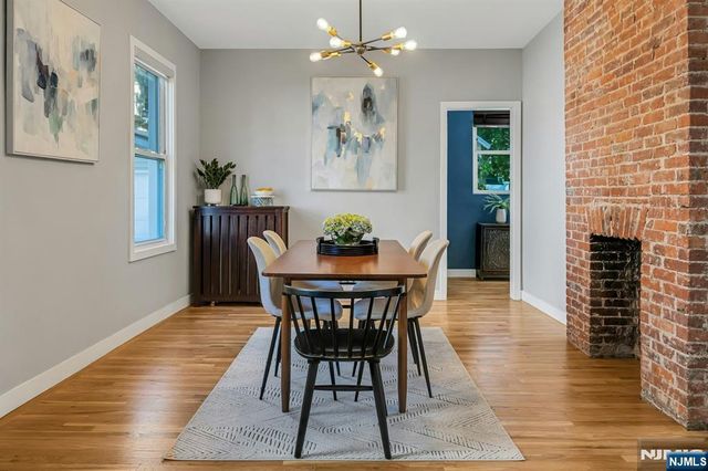 18 Gardiner Place, Montclair, NJ 07042