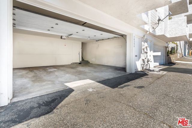 28390 Rey De Copas Lane, Malibu, CA 90265