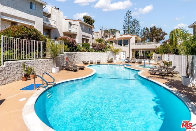 28390 Rey De Copas Lane, Malibu, CA 90265