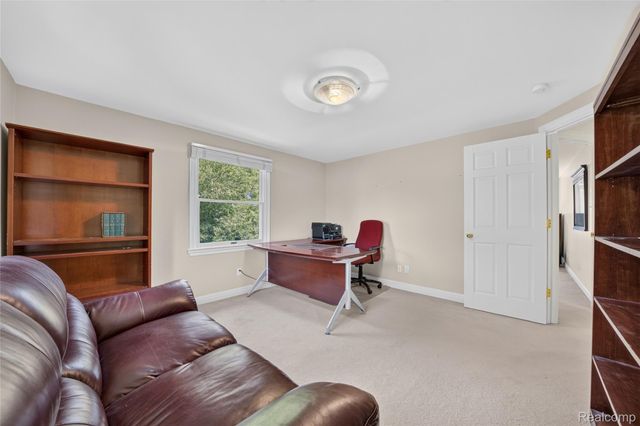 5369 W Bloomfield Lake Road, West Bloomfield Charter Township, MI 48323