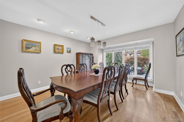5369 W Bloomfield Lake Road, West Bloomfield Charter Township, MI 48323