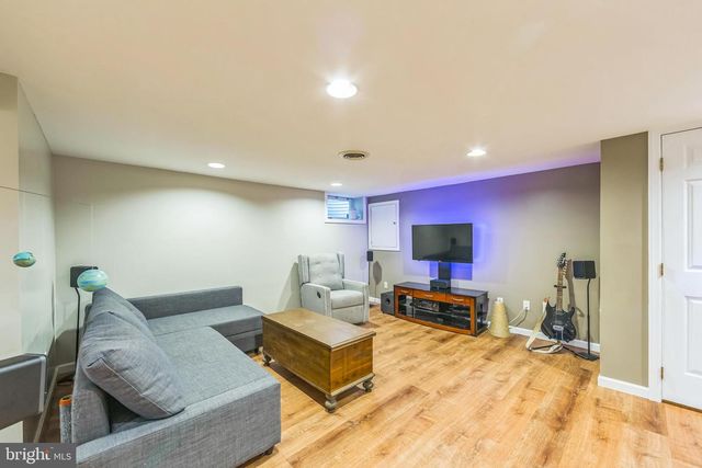 327 CLEARBROOK AVE, Lansdowne, PA 19050