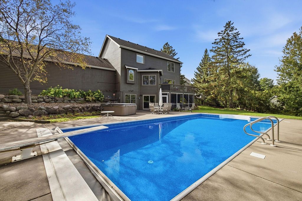 1533 Wexford Court, Eagan, MN 55122 — exterior