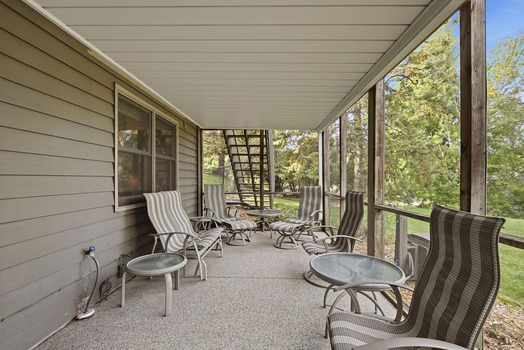 1533 Wexford Court, Eagan, MN 55122 — photo 3