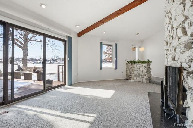 9136 Shinanguag Drive, Goodrich, MI 48438