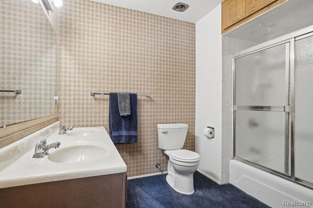 9136 Shinanguag Drive, Goodrich, MI 48438