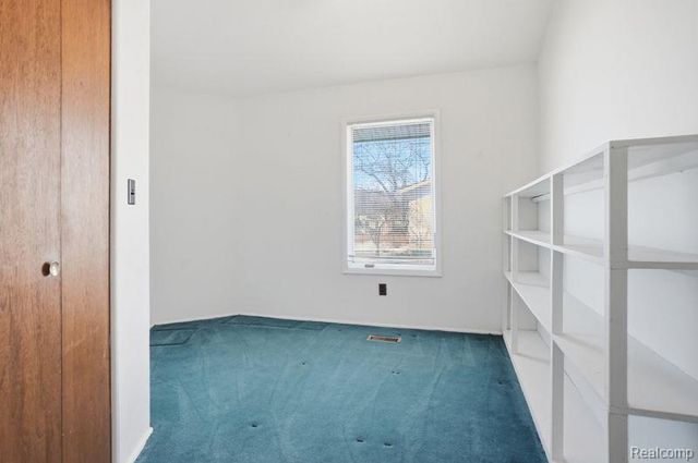 9136 Shinanguag Drive, Goodrich, MI 48438