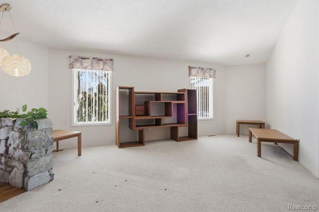 9136 Shinanguag Drive, Goodrich, MI 48438