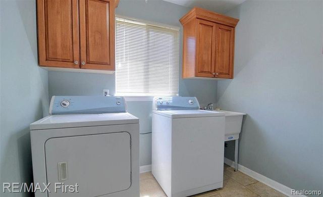 33201 Glengary Court, Sterling Heights, MI 48310