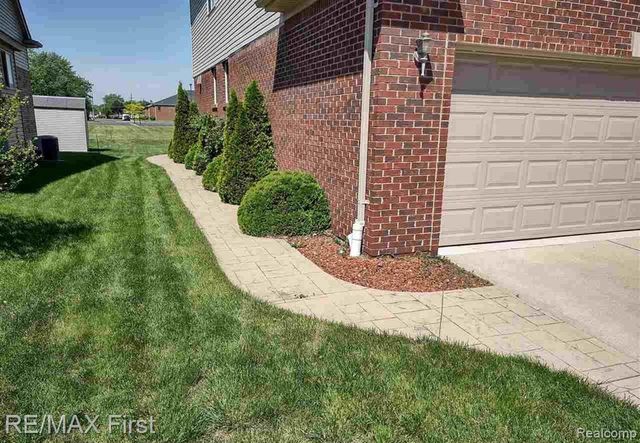 33201 Glengary Court, Sterling Heights, MI 48310