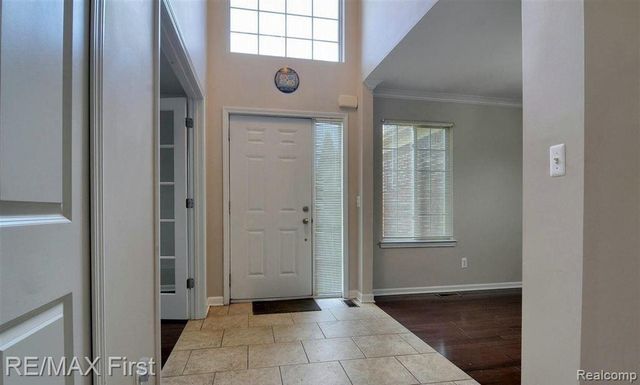 33201 Glengary Court, Sterling Heights, MI 48310