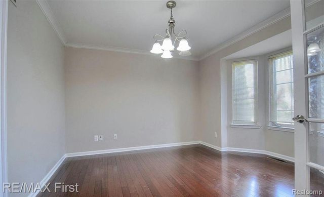 33201 Glengary Court, Sterling Heights, MI 48310