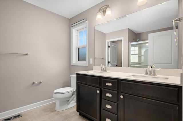 19250 Indora Trail, Lakeville, MN 55044