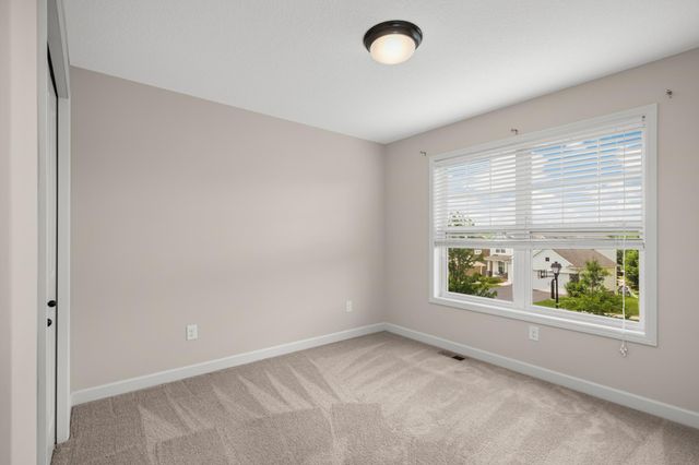 19250 Indora Trail, Lakeville, MN 55044