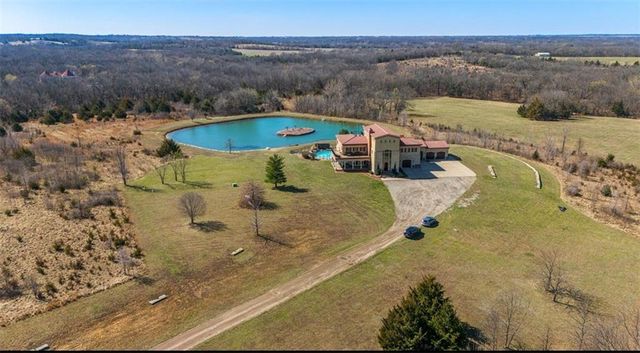 2343 N 600th Road, Edgerton, KS 66021