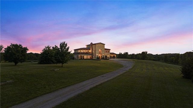 2343 N 600th Road, Edgerton, KS 66021