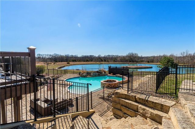 2343 N 600th Road, Edgerton, KS 66021