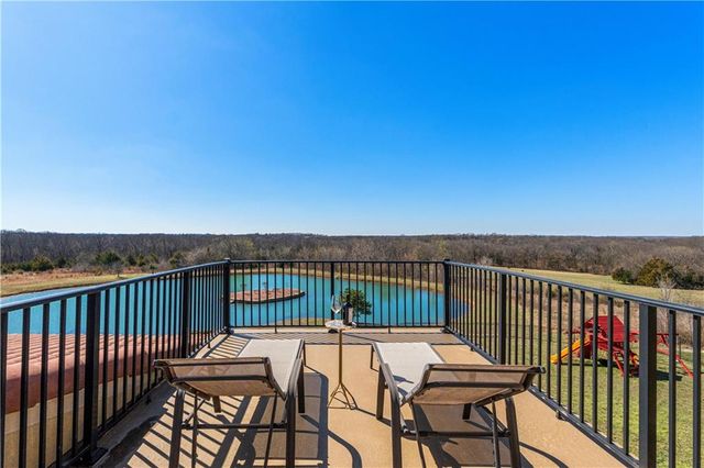 2343 N 600th Road, Edgerton, KS 66021