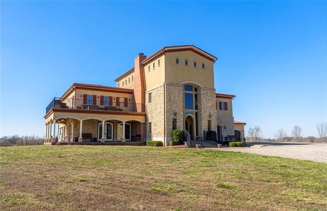 2343 N 600th Road, Edgerton, KS 66021