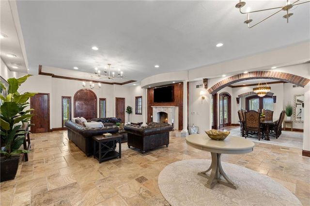 2343 N 600th Road, Edgerton, KS 66021