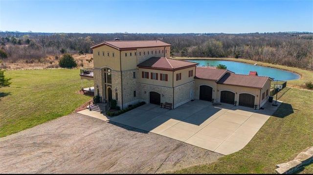 2343 N 600th Road, Edgerton, KS 66021