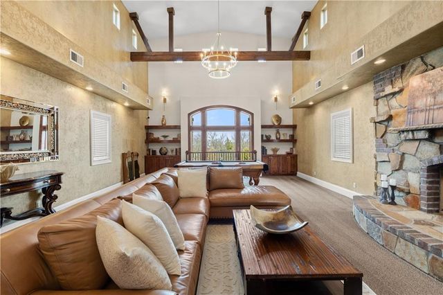 2343 N 600th Road, Edgerton, KS 66021