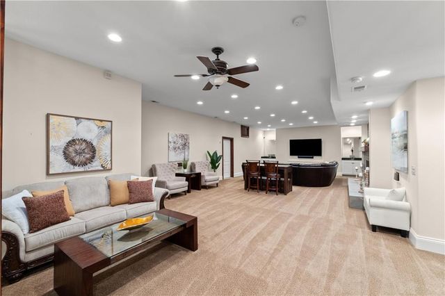 2343 N 600th Road, Edgerton, KS 66021