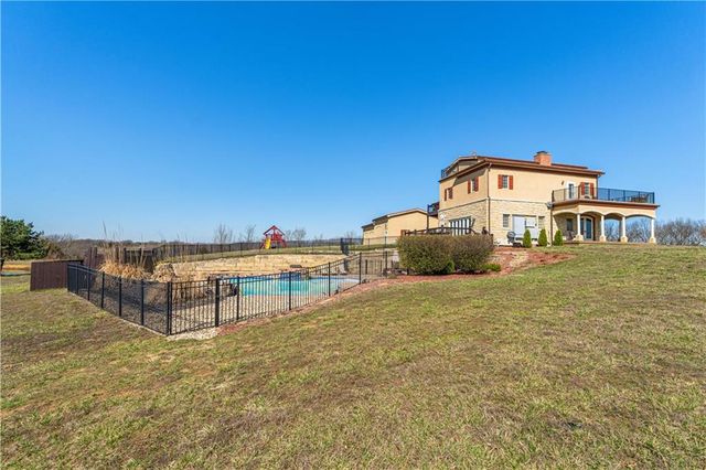 2343 N 600th Road, Edgerton, KS 66021