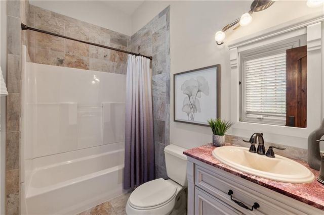 2343 N 600th Road, Edgerton, KS 66021