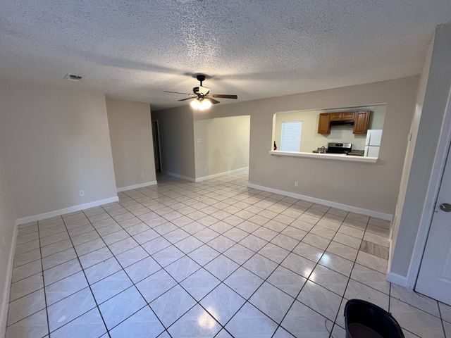 1348 E MADDOX, Fort Worth, TX 76104