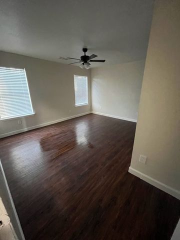 1348 E MADDOX, Fort Worth, TX 76104