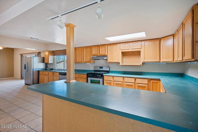9901 E Discovery Drive, Tucson, AZ 85748