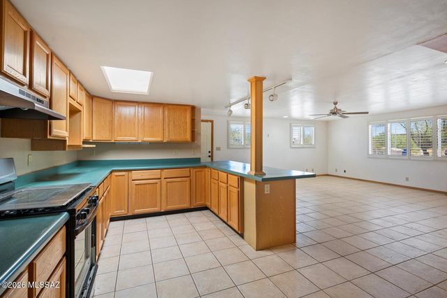 9901 E Discovery Drive, Tucson, AZ 85748