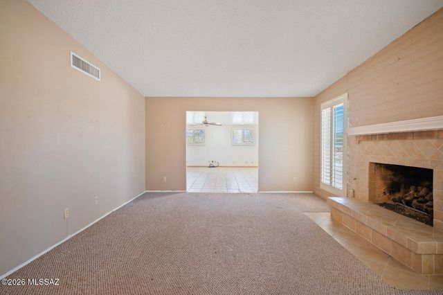 9901 E Discovery Drive, Tucson, AZ 85748
