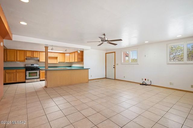 9901 E Discovery Drive, Tucson, AZ 85748
