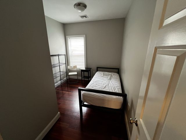 10 Bristol St. 3, Cambridge, MA 02141