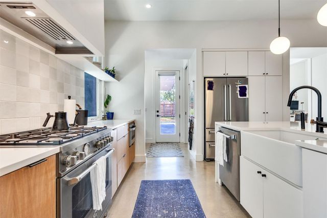 506 Powell CIR, Austin, TX 78704