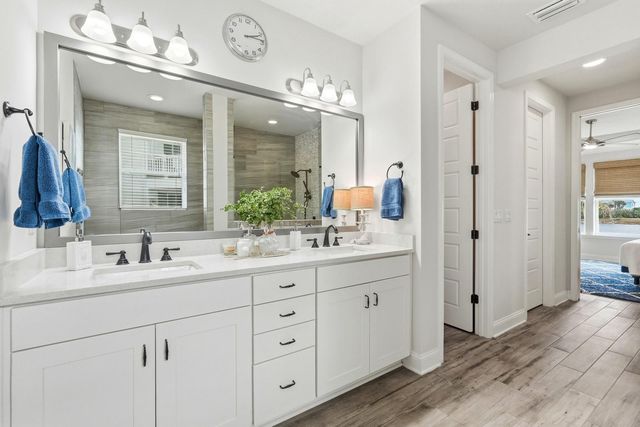 4 SUNRISE CIRCLE, Palm Coast, FL 32137