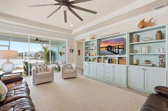 4 SUNRISE CIRCLE, Palm Coast, FL 32137