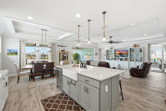 4 SUNRISE CIRCLE, Palm Coast, FL 32137