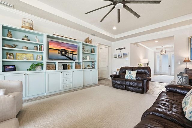 4 SUNRISE CIRCLE, Palm Coast, FL 32137