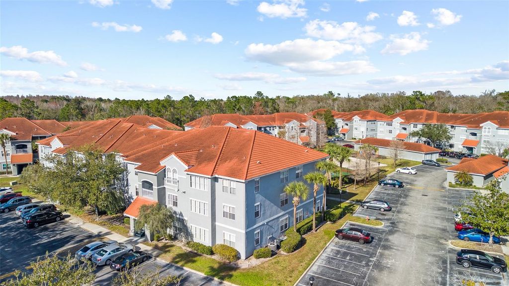 Image 2 of property listing at 18001 RICHMOND PLACE DRIVE 835, Tampa, FL 33647