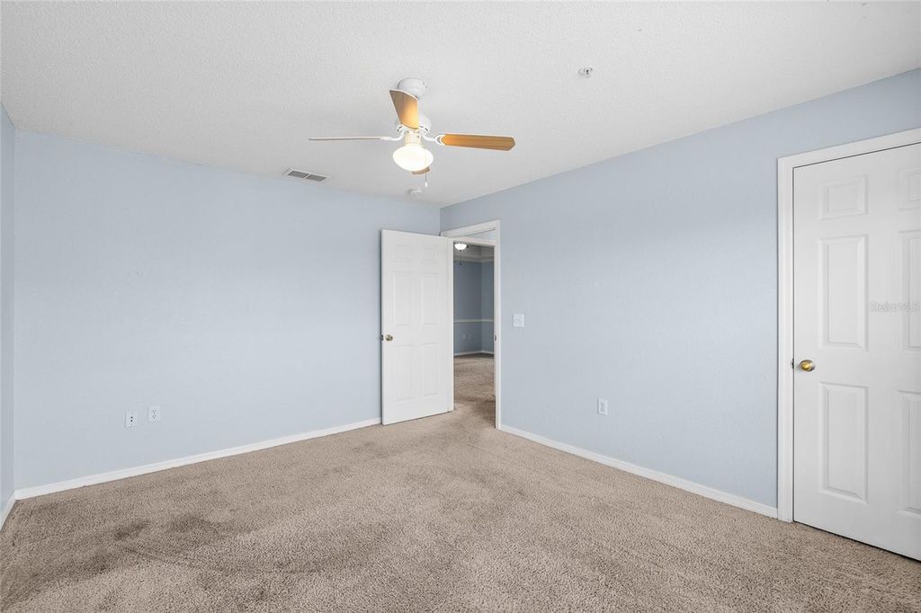 Image 26 of property listing at 18001 RICHMOND PLACE DRIVE 835, Tampa, FL 33647