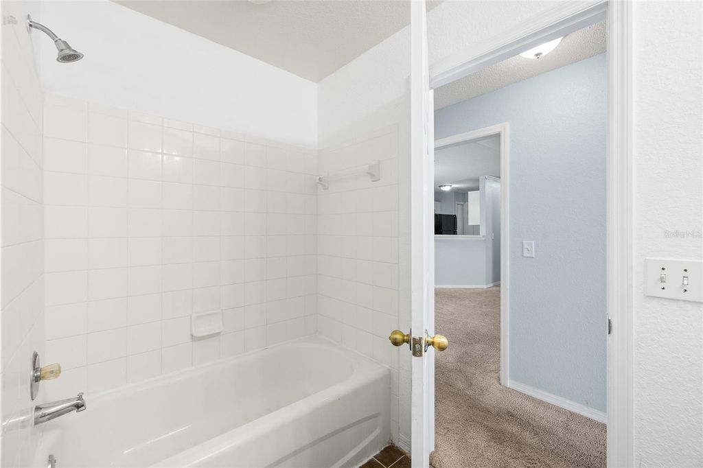 Image 30 of property listing at 18001 RICHMOND PLACE DRIVE 835, Tampa, FL 33647